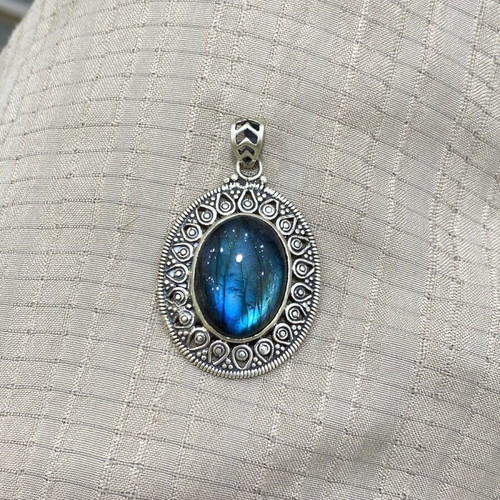 Silver (925) pendant with labradorite new