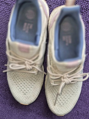 Adidas UltraBoost γυναικεία παπούτσια μεταχειρισμένα, νούμερο 40, μπεζ με λιλά και μπλε