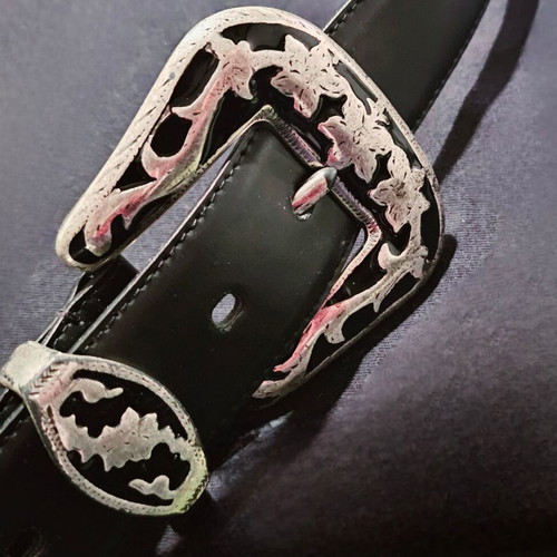 Richard Gampel leather belt new, black with silver buckles