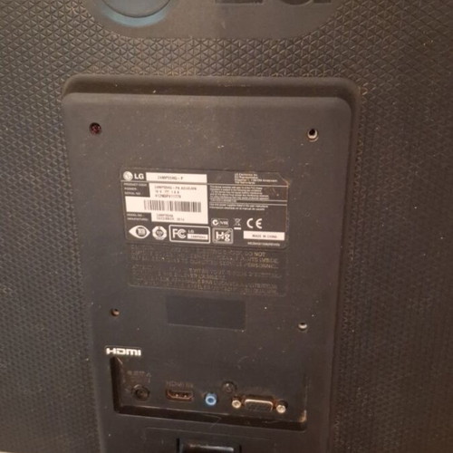 LG monitors set of 2 like new without cables