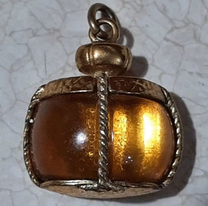 champagne yves saint laurent VINTAGE pendant 1993, collectible/rare,YSL,μενταγιον YVES SAINT LAURENT
