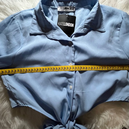 Light Blue Tie-Front Crop Shirt Kate London new, size M