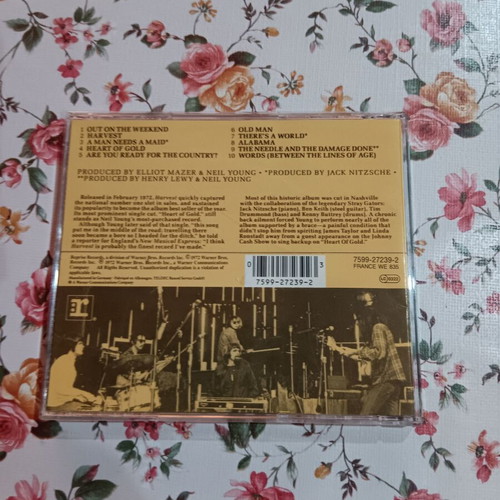 Neil Young Harvest CD like new, rock