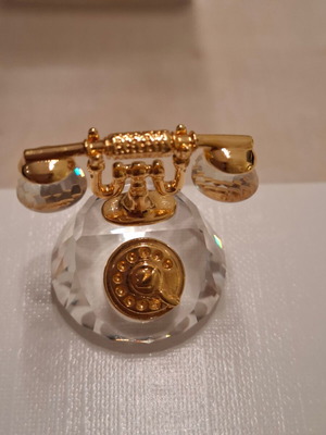 Swarovsky analog phone new from the Classics series