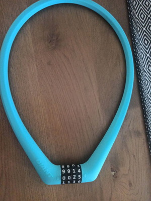 Λουκέτο ποδηλάτου Giant Superlock Gumy σαν καινούργιο, 75εκ, αλουμίνιο με κάλυμμα σιλικόνης