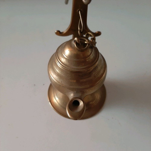 Bronze oil lamp like new