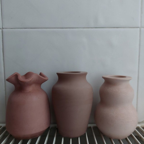 Gypsum vases set of 3 like new, height 10 cm