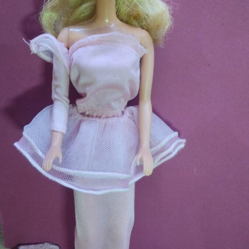 Barbie Vintage Dinner Party Doll Like New