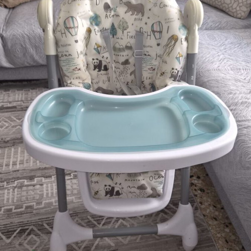 Mamas and Papas Snax highchair used with adjustable levels and foldable design