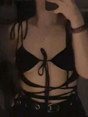 Shein black top like new, ties at chest and shoulders, size S