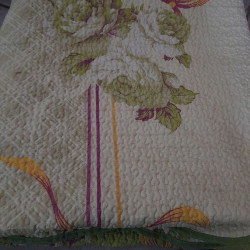 Double quilt like new, green with patterns, 210x220 cm