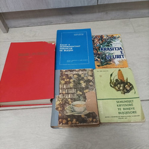 Set of Albanian agricultural books used