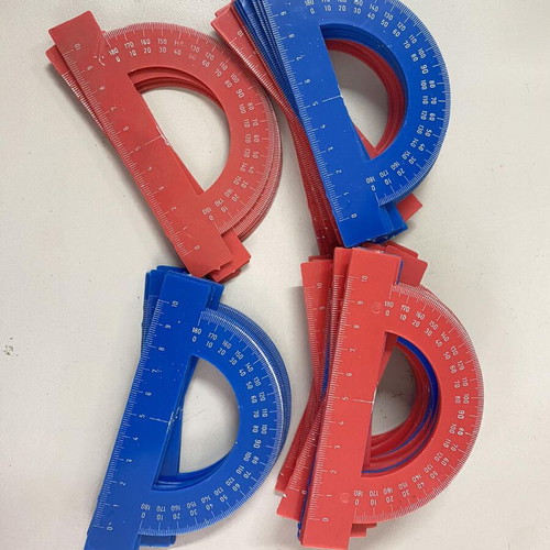 Protractors red and blue, pack of 12, 10 cm with transparency