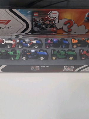 Collectible display case with all Formula 1 single-seaters new
