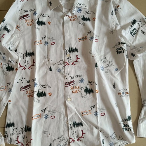 Zara white men's shirt with Christmas design like new, size M