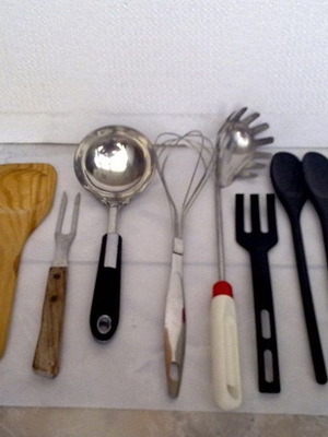 Kitchen tools set 20 pieces for cooking and baking like new