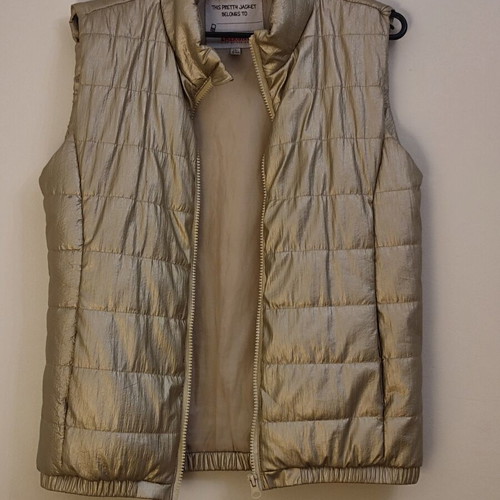 Energiers Girls Metallic Gold Puffer Vest Size 14Y Like New