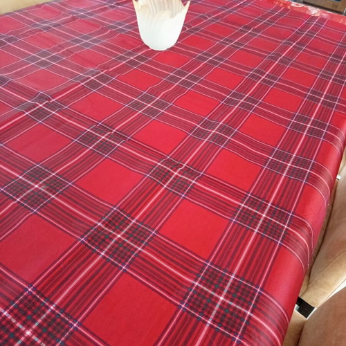 Livarno Home red checkered tablecloth new, stain-resistant 160x128 cm