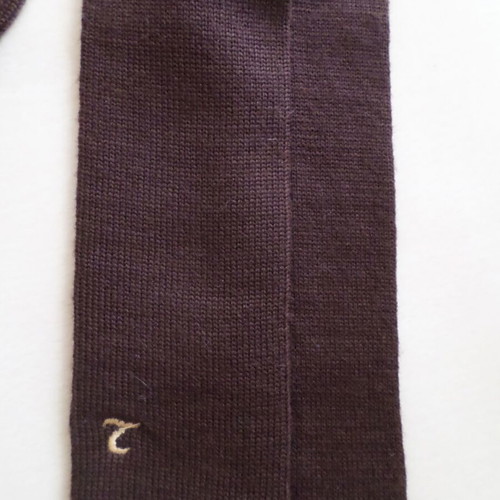 Knitted wool tie brown like new