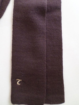 Knitted wool tie brown like new