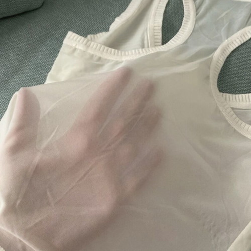 T-shirt like new, size S, white with floral embroidery