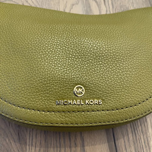 Michael Kors Camden Small Messenger Bag new, pistachio leather crossbody