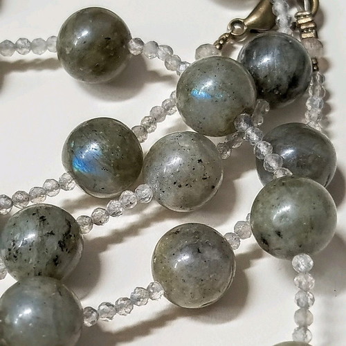 Labradorite necklace new, length 52 cm