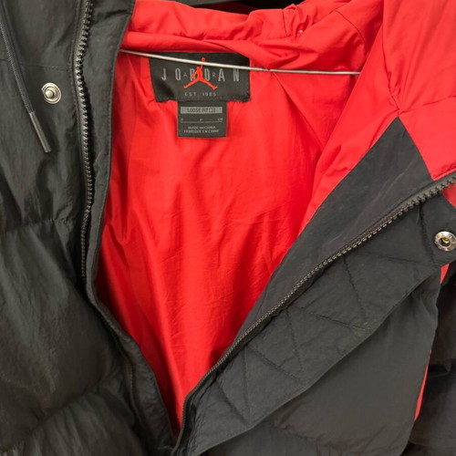 Jordan Puffer Jacket black/red like new, size S