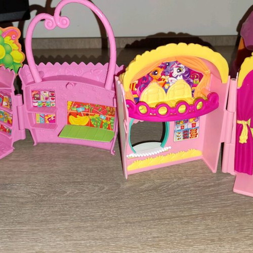 My Little Pony Grocery and Popcorn Movie Theater playsets used