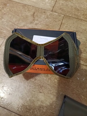 ES sunglasses like new