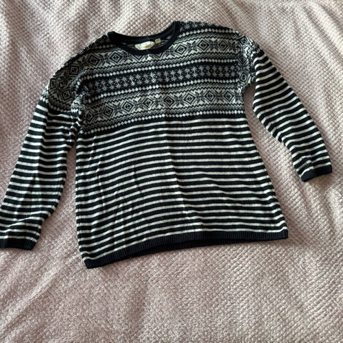 H&M pullover with black and white pattern like new, size M