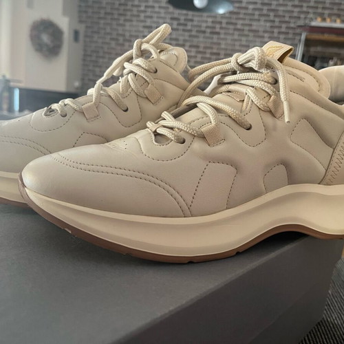 Hogan sneakers beige athletic shoes like new, leather size 39.5