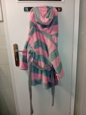 Bozer Kids Bathrobe No4 Hooded, Very Soft Fleece, New