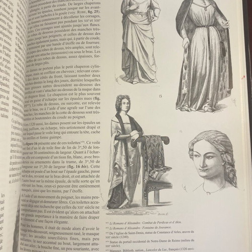 Le costume médiéval book like new, French edition