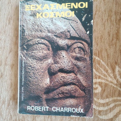 Forgotten Worlds used book by Robert Charroux