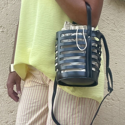 Basket bag black with long strap and integrated pouch like new