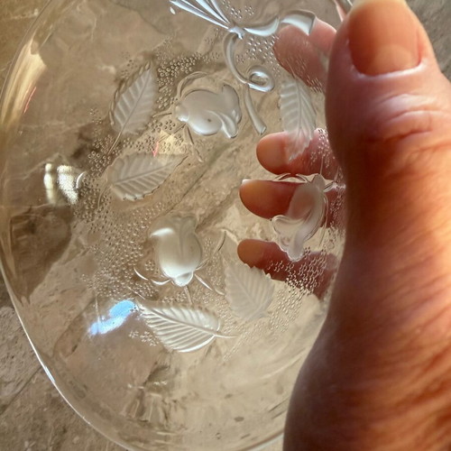 Crystal bowl like new with beautiful designs