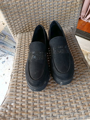 Black moccasins like new, size 42, worn once