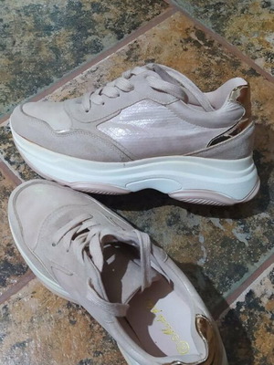 Women's pink athletic shoes new size 39