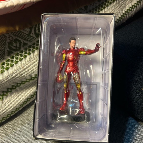 Iron Man figure Marvel new from Avengers movie with authenticity card and 14-page book