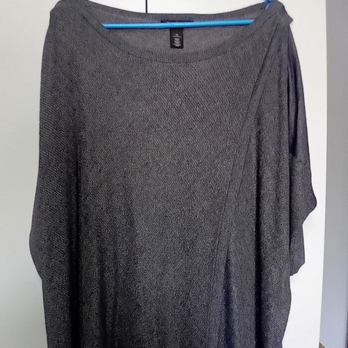 White House Black Market women's knit blouse with lurex, like new, gray charcoal