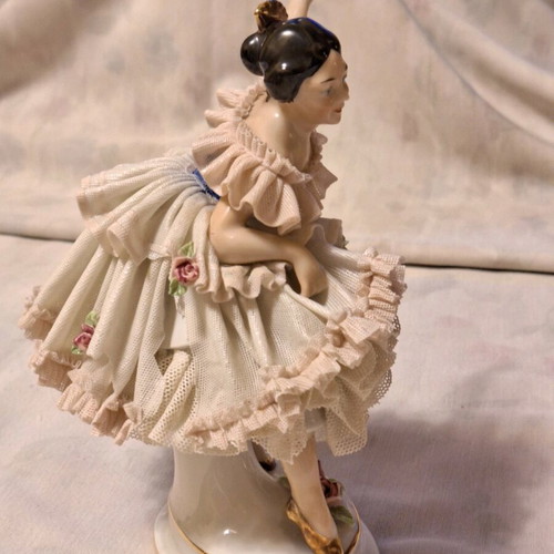 Dresdnen figurine used with tulle dress