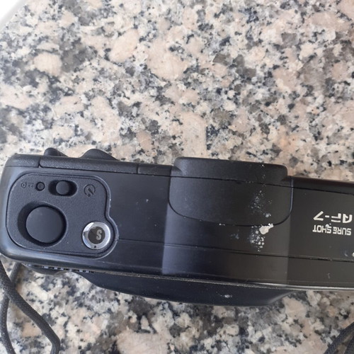 Canon Sure Shot AF-7 analog camera used, 35mm lens 1:4.5