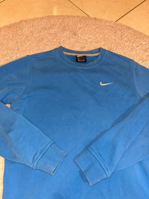 Nike blue shirt used, size M with imperfections