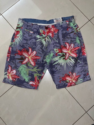 Boho style bermuda shorts like new, multicolor, size 34 Belford and Brown