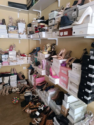 Παπούτσια γυναικεία καινούργια, stock περίπου 150 ζευγάρια, ψηλοτάκουνα