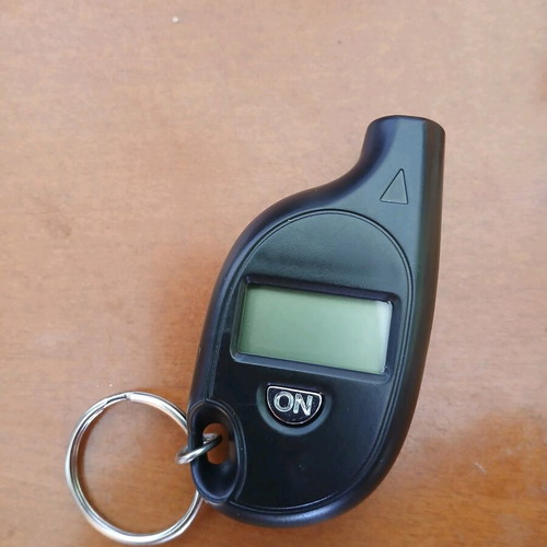 Digital tire pressure gauge new, keychain size