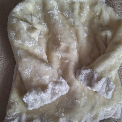 Women’s coat like new, white, 70cm long