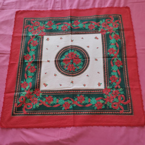 Various Christmas tablecloths used, in good condition