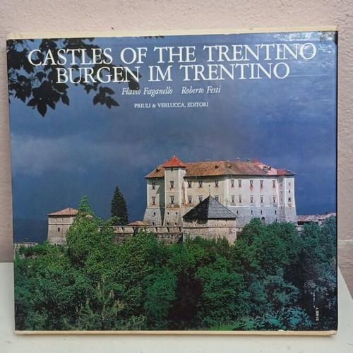 Castles of the Trentino book like new, trilingual, hardcover